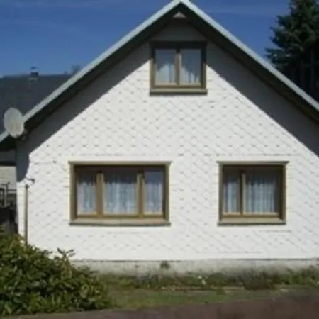 Freistehendes In Ruhiger Lage *