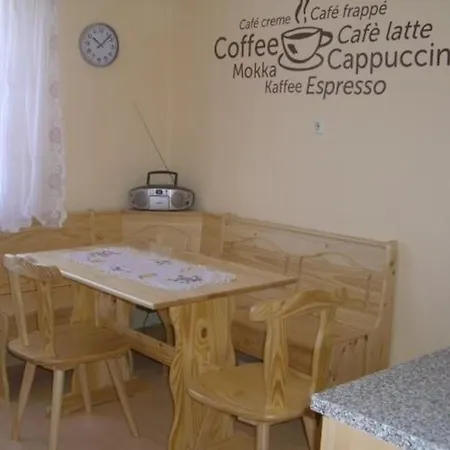 Freistehendes In Ruhiger Lage *
